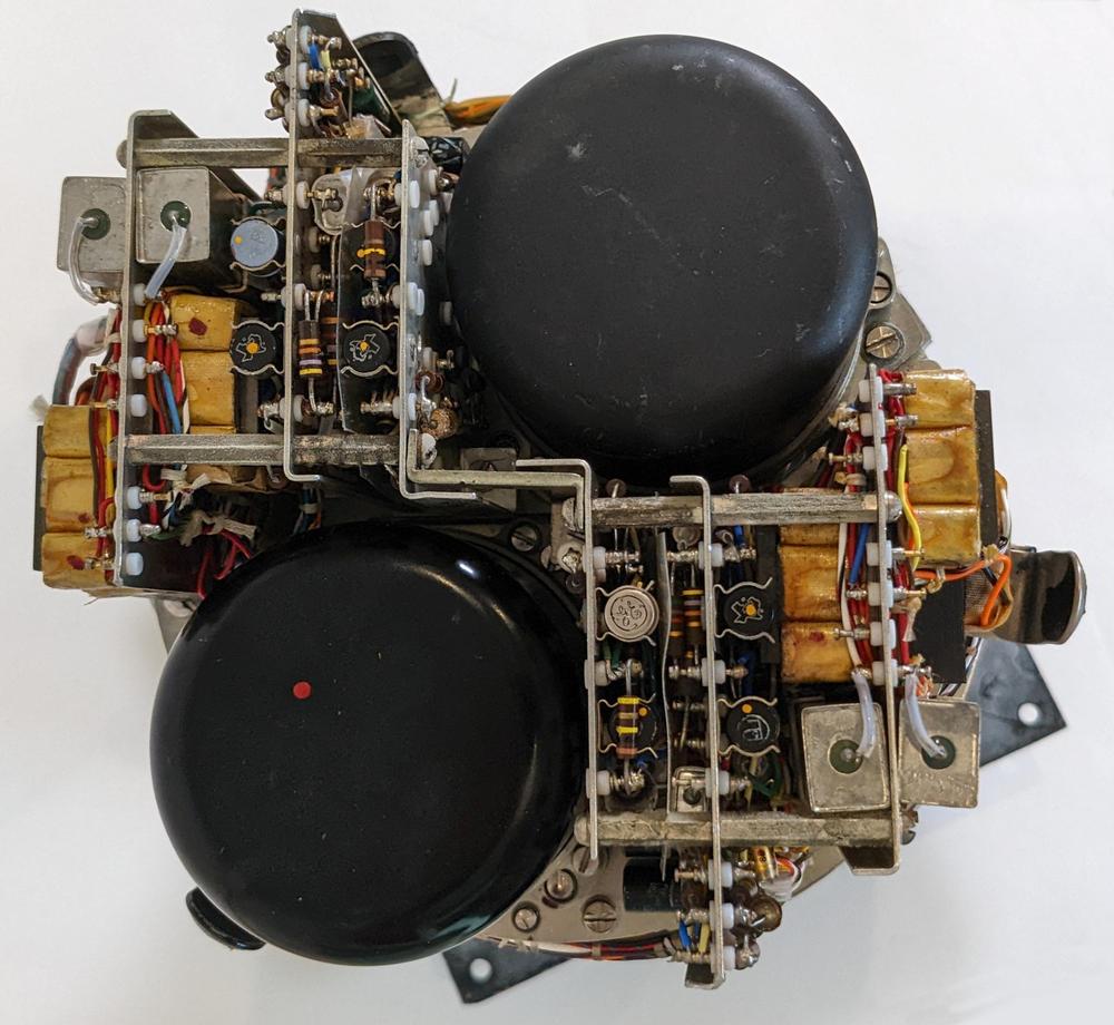 Реверс-инжиниринг электромеханического компьютера с самолёта-истребителя - 14