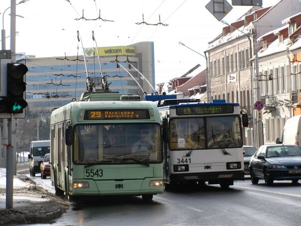 Среди стран СНГ (в которое, напомним, не входят прибалтийские государства) лучше всего себя чувствуют троллейбусы в Белоруссии. А Минск теперь борется с Питером и Киевом за звание «троллейбусной столицы мира»