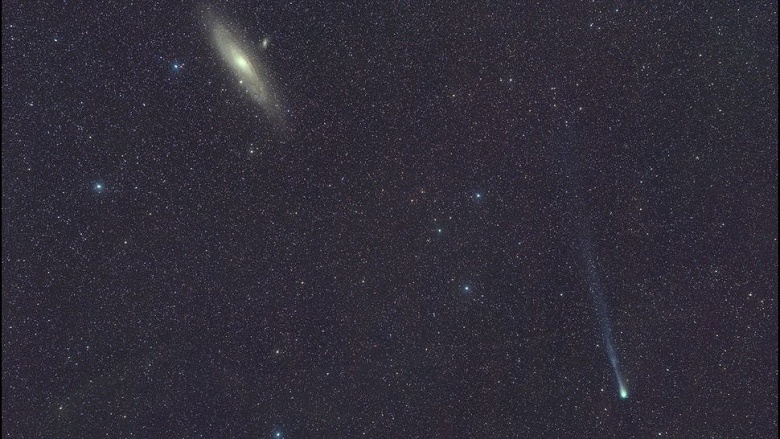 Космическое шоу: «комета Дьявола» 12P/Pons-Brooks летит к Земле на фоне Андромеды