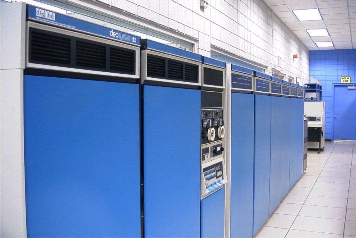 PDP-10, первое пристанище The Simtel archive (источник изображения)