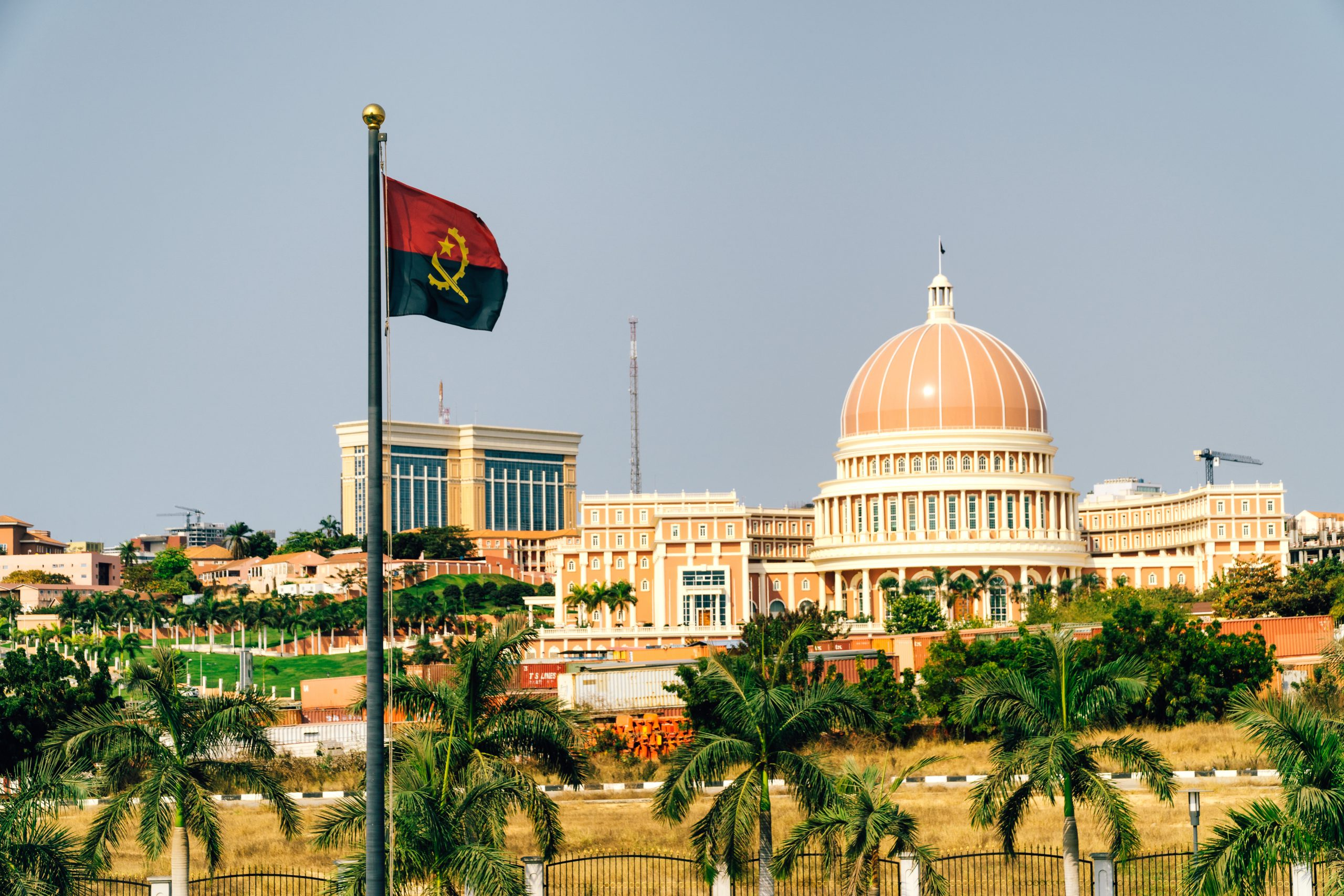 Парламент Анголы в столице страны - городе Луанда