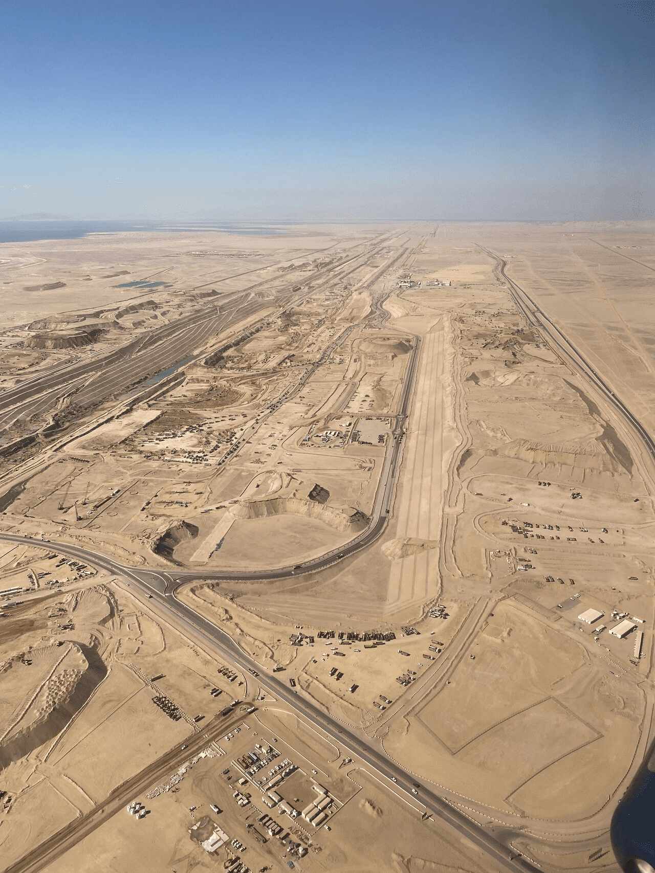 Как идёт строительство The Line, города будущего в пустыне - 21