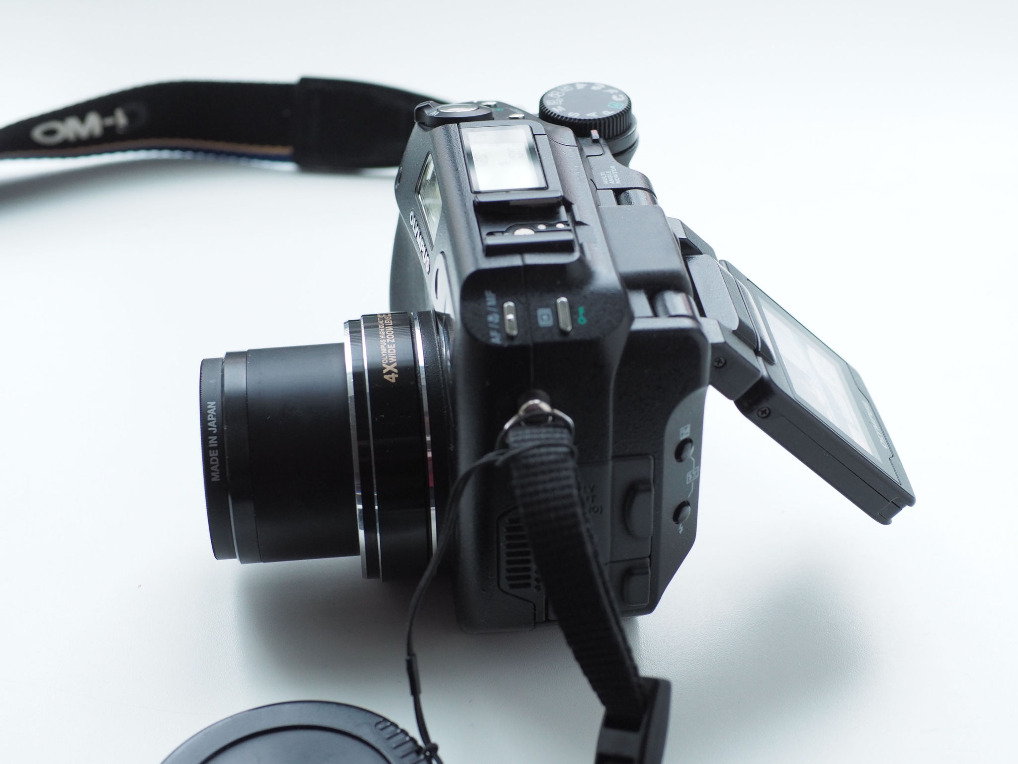 C-5060 — цифровая фотокамера, способная удивить и сегодня - 3