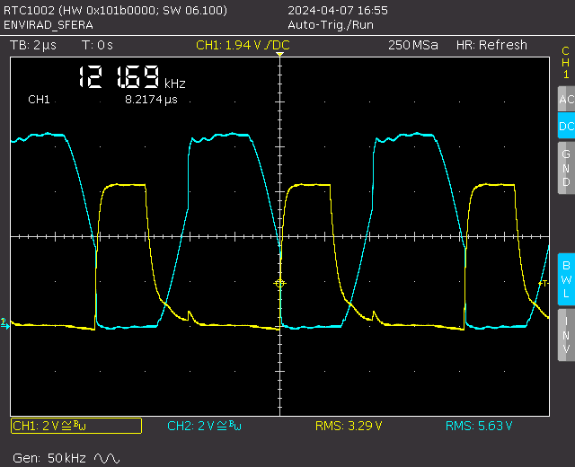 Осциллограммы напряжения на затворе (желтое) и стоке (голубое) одного из транзисторов инвертора