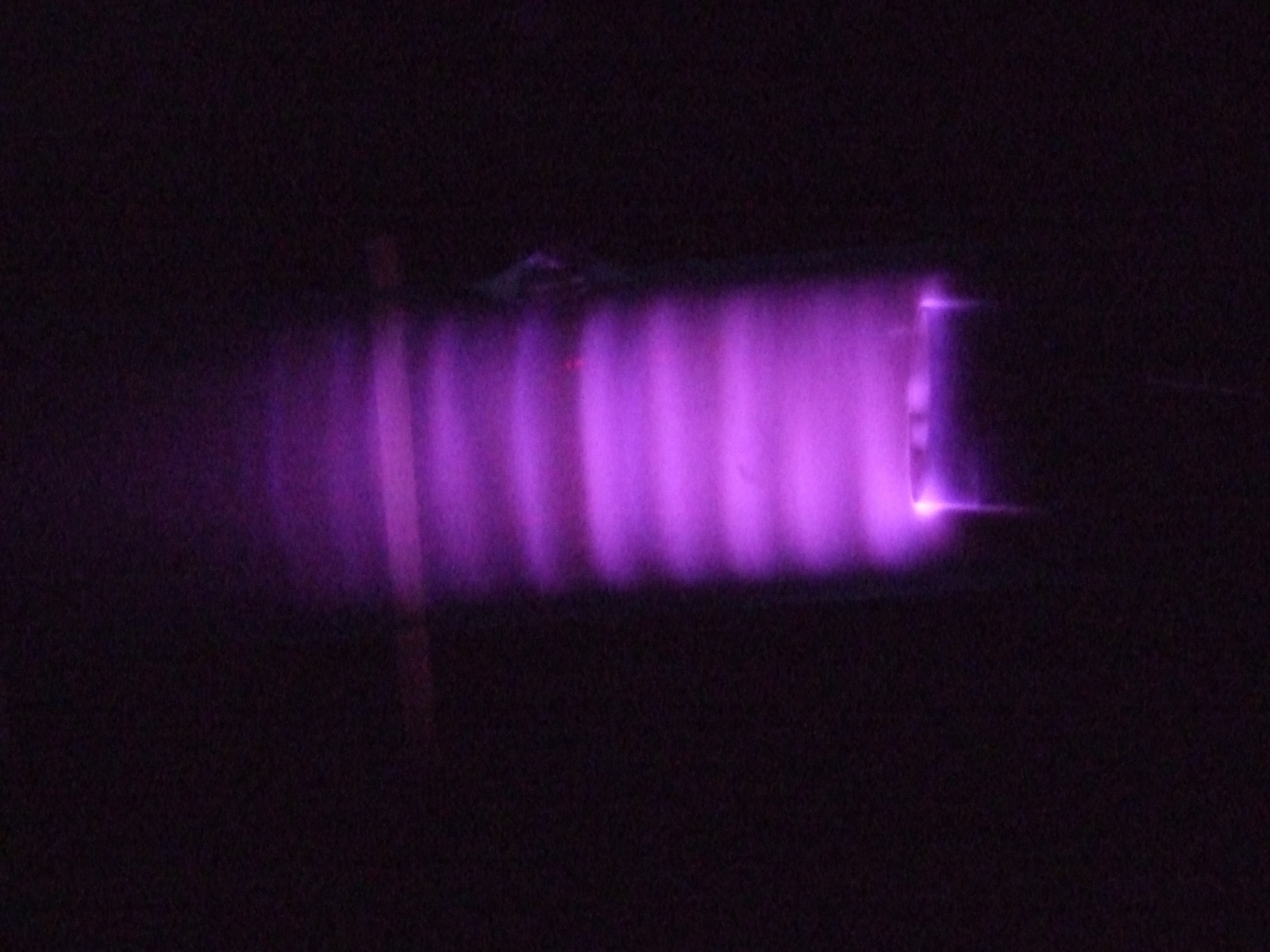 Трубка Гейслера — вакуумный насос. Распыление геттера разрядом - 40 Трубка Гейслера — вакуумный насос. Распыление геттера разрядом - 40