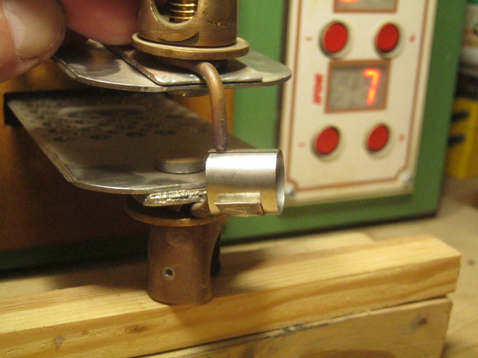 Трубка Гейслера — вакуумный насос. Распыление геттера разрядом - 6 Трубка Гейслера — вакуумный насос. Распыление геттера разрядом - 6