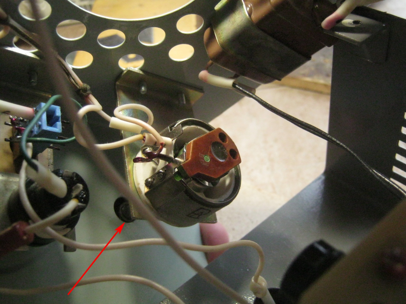 Оснащение домашней мастерской. Ввод в строй лабораторных электроприборов - 12 Оснащение домашней мастерской. Ввод в строй лабораторных электроприборов - 12