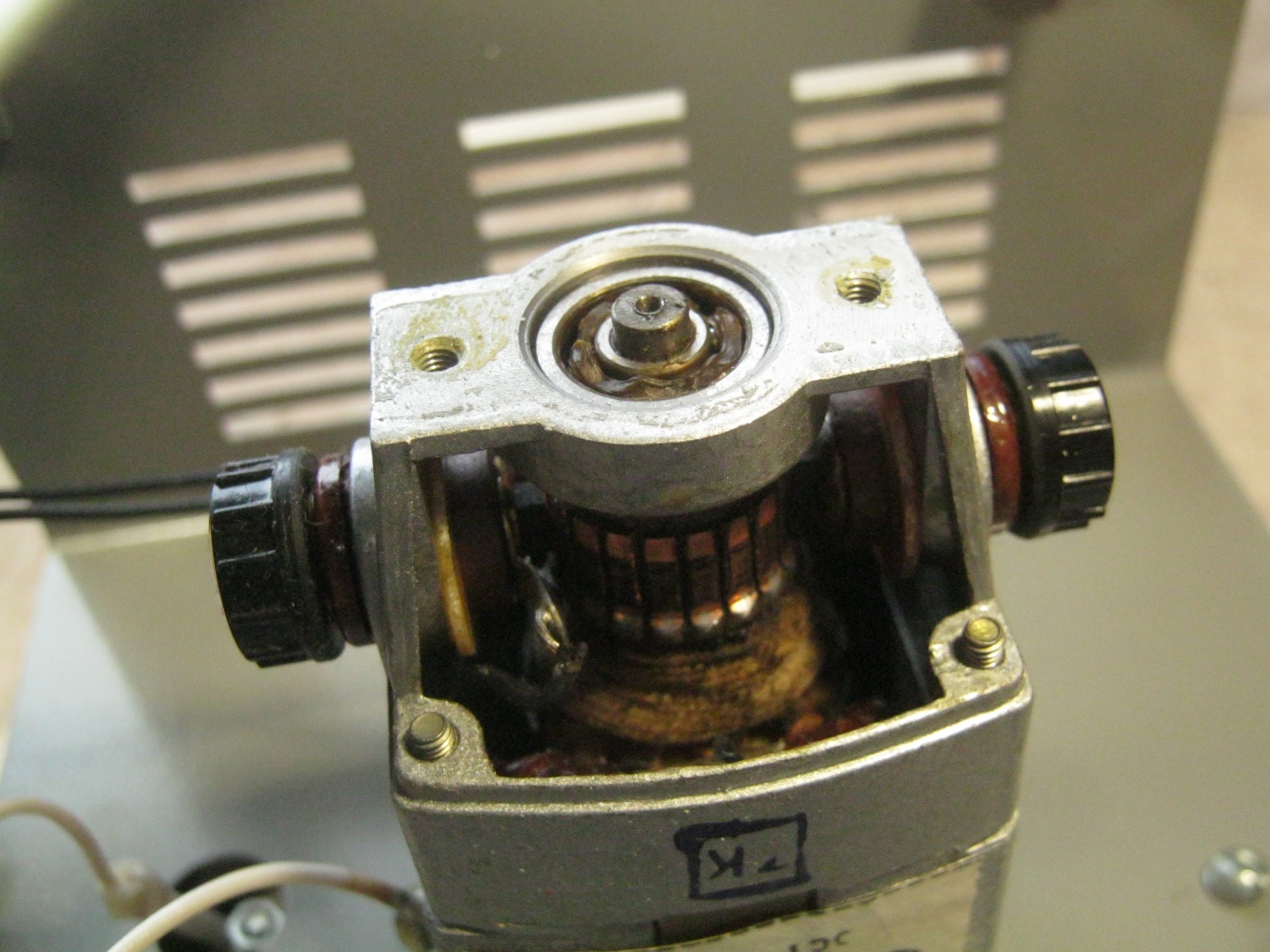 Оснащение домашней мастерской. Ввод в строй лабораторных электроприборов - 13 Оснащение домашней мастерской. Ввод в строй лабораторных электроприборов - 13