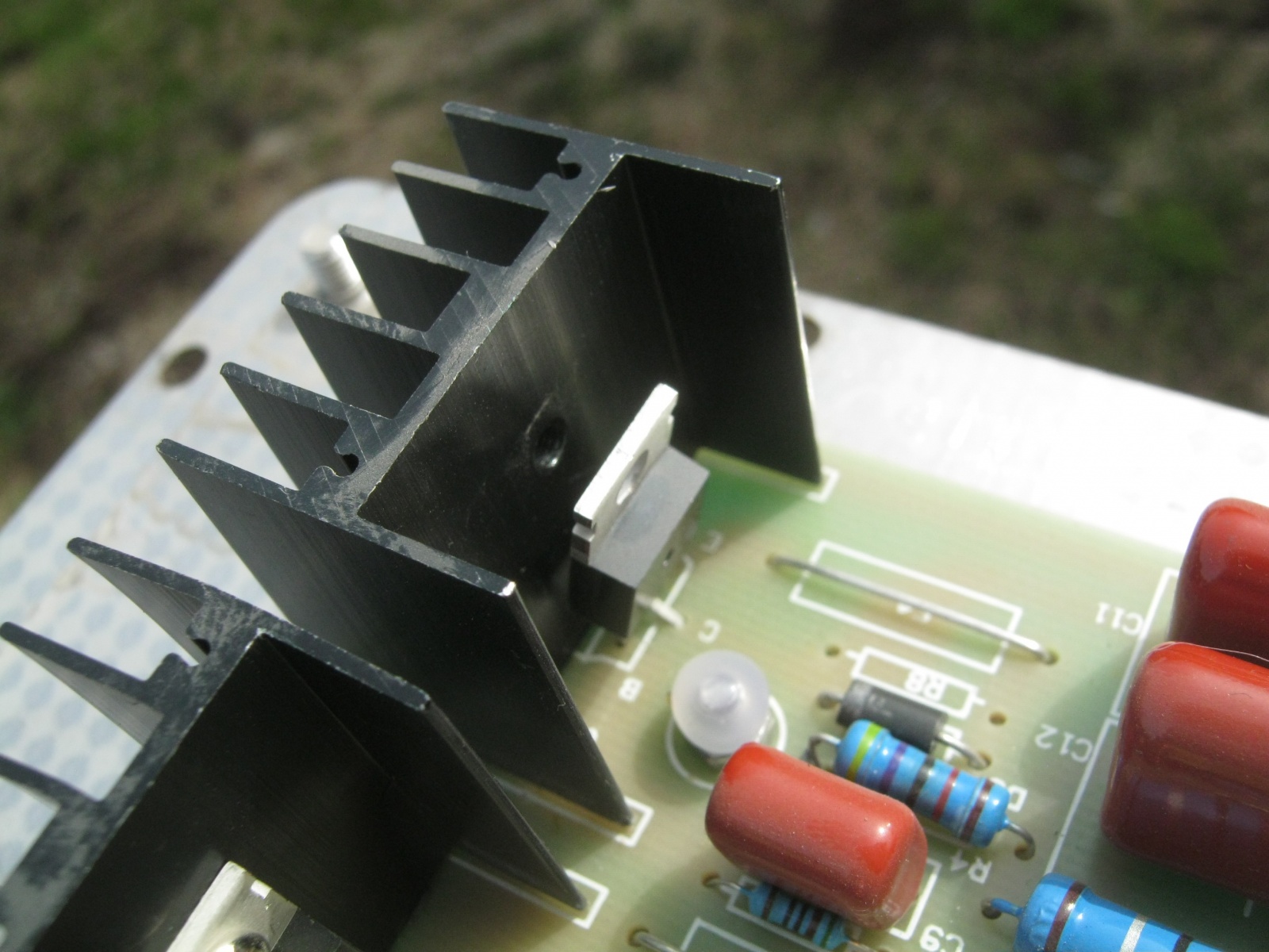 Оснащение домашней мастерской. Ввод в строй лабораторных электроприборов - 28 Оснащение домашней мастерской. Ввод в строй лабораторных электроприборов - 28