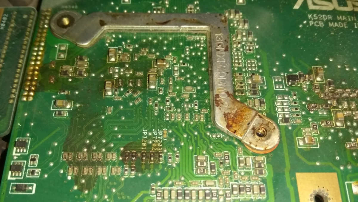 Почему залитый ноутбук сложно ремонтировать. Стоит ли овчинка выделки? - 2 Почему залитый ноутбук сложно ремонтировать. Стоит ли овчинка выделки? - 2