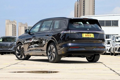 C дизайном Li Auto L9, просторным салоном и запасом хода 1300 км на баке бензина — за 5 млн рублей. В России появился вседорожник Dongfeng Yipai 008 - 3 C дизайном Li Auto L9, просторным салоном и запасом хода 1300 км на баке бензина — за 5 млн рублей. В России появился вседорожник Dongfeng Yipai 008