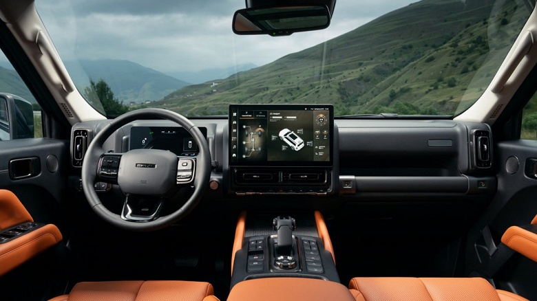 Новейший Haval H9 &mdash; это тот же Tank 500, только дешевле? В конструкции обеих машин немало общего