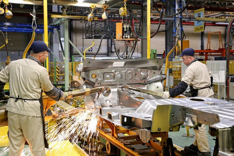 Рекорд за последние годы: АвтоВАЗ потратил 600 млн рублей в подготовку к выпуску Lada Aura, Iskra и e-Largus - 1 Рекорд за последние годы: АвтоВАЗ потратил 600 млн рублей в подготовку к выпуску Lada Aura, Iskra и e-Largus