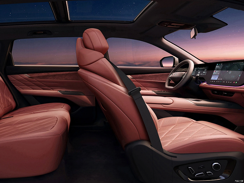 Экраны как у Mercedes-Benz и другой дизайн. В России ещё не вышла старая модель, а в Китае выпустили новое поколение Changan CS75 Plus - 5 Экраны как у Mercedes-Benz и другой дизайн. В России ещё не вышла старая модель, а в Китае выпустили новое поколение Changan CS75 Plus