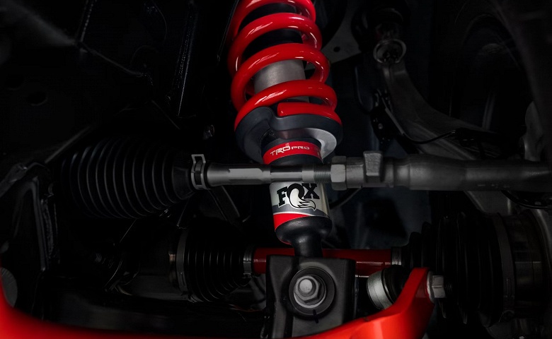 Один из самых больших и надежных внедорожников Toyota, а сейчас еще и дешевле. Стоимость Toyota Sequoia опустилась до 9,2 млн рублей - 2 Один из самых больших и надежных внедорожников Toyota, а сейчас еще и дешевле. Стоимость Toyota Sequoia опустилась до 9,2 млн рублей