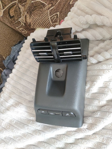 «Такого даже в Lada Aura нет», — для Lada Vesta создали двухзонный дефлектор обдува задних пассажиров - 2 «Такого даже в Lada Aura нет», — для Lada Vesta создали двухзонный дефлектор обдува задних пассажиров