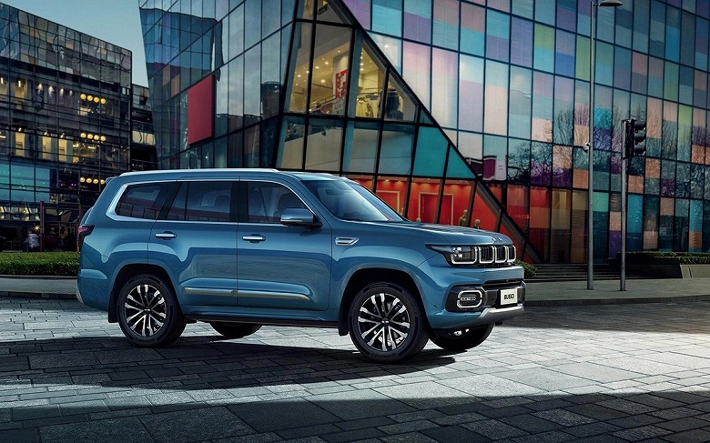 &laquo;Китайский Land Cruiser&raquo; от BAIC официально появится в России до конца 2024 года, но у BAIC BJ60 не будет гибридной силовой установки