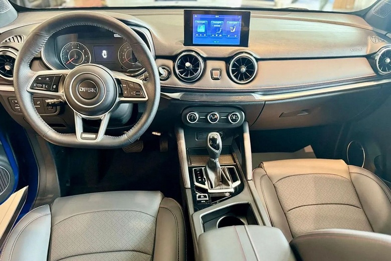 Один из самых дешёвых новых паркетников в России: дилеры получили компактные кроссоверы DFSK 500 - 3 Один из самых дешёвых новых паркетников в России: дилеры получили компактные кроссоверы DFSK 500