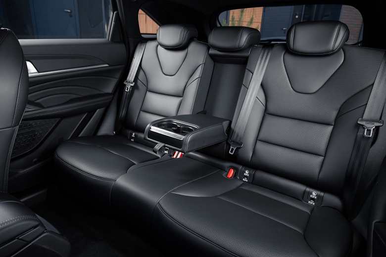 Новейший Haval F7 &mdash; всего 2,3 млн рублей. Продажи новинки стартуют в Белоруссии, там кроссовер сильно дешевле, чем в России