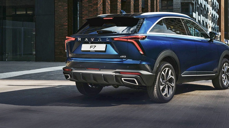 Совершенно новый Haval F7 начали продавать в России: от 2,7 млн рублей за передний привод, от 3,1 млн рублей &mdash; за полный