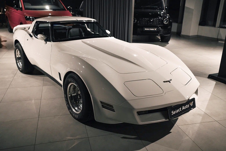 Классический Chevrolet Corvette 1974 года выпуска выставили на продажу в России — недорого - 1 Классический Chevrolet Corvette 1974 года выпуска выставили на продажу в России — недорого