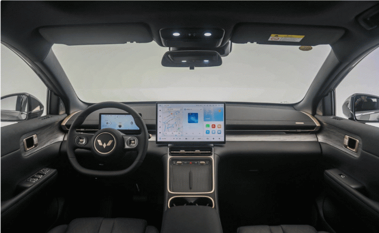 Большой салон с кроватью и запас хода 1100 км &mdash; всего за 14 000 долларов. Представлен Wuling Starlight S