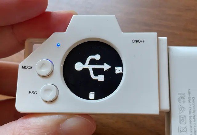 Это флешка с собственной камерой за 50 долларов. Компания April Tokyo выпустила странное и оригинальное устройство - 2 Это флешка с собственной камерой за 50 долларов. Компания April Tokyo выпустила странное и оригинальное устройство