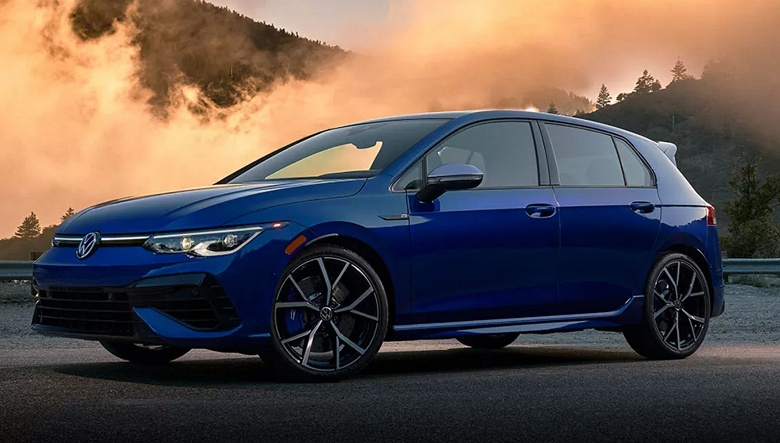 Самый &laquo;злой&raquo; Volkswagen Golf приехал в Россию: у Volkswagen Golf R 333 л.с. и полный привод
