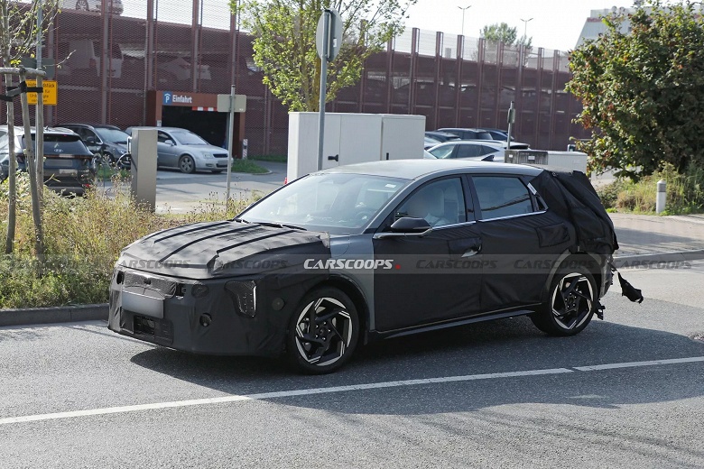 Прототип нового Kia Ceed попал в аварию во время тестов, но все равно смог передвигаться самостоятельно - 2 Прототип нового Kia Ceed попал в аварию во время тестов, но все равно смог передвигаться самостоятельно