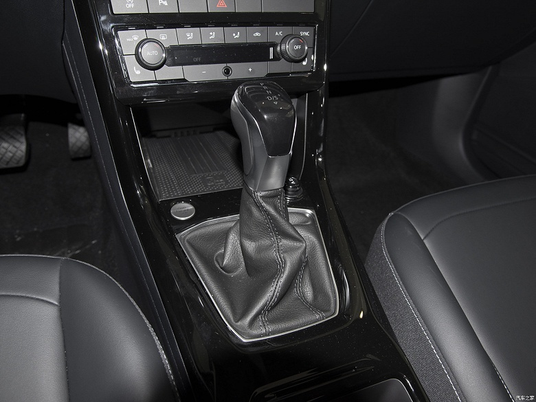 «Суперэкономичный бензиновый кроссовер» Volkswagen с пожизненной гарантией и расходом менее 6 л 100 км за $11 200 уже в салонах. Живые фото Tharu XR - 2 «Суперэкономичный бензиновый кроссовер» Volkswagen с пожизненной гарантией и расходом менее 6 л/100 км за $11 200 уже в салонах. Живые фото Tharu XR