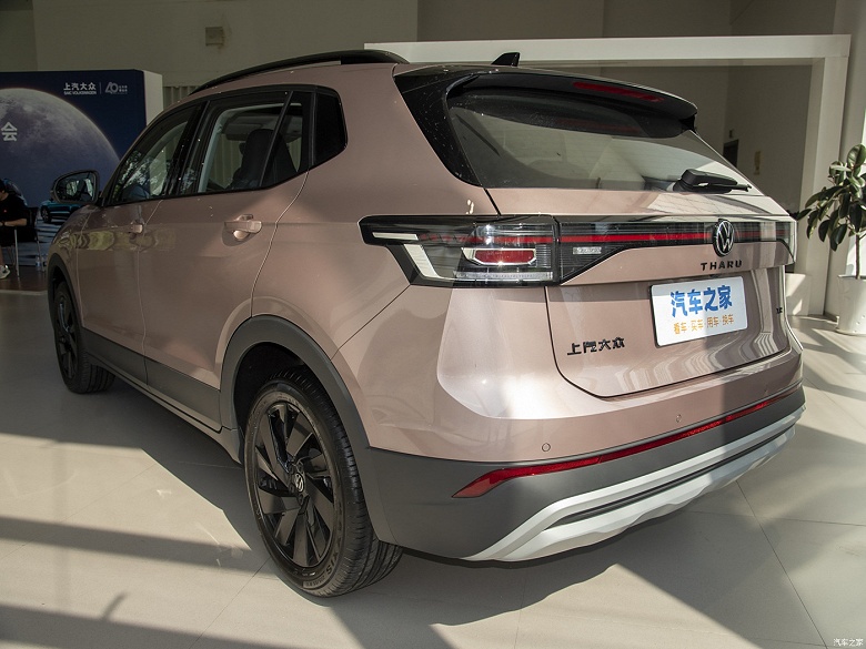 «Суперэкономичный бензиновый кроссовер» Volkswagen с пожизненной гарантией и расходом менее 6 л 100 км за $11 200 уже в салонах. Живые фото Tharu XR - 3 «Суперэкономичный бензиновый кроссовер» Volkswagen с пожизненной гарантией и расходом менее 6 л/100 км за $11 200 уже в салонах. Живые фото Tharu XR