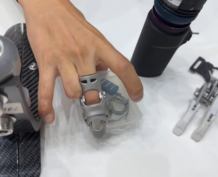 В России создан протез пальца для восстановления функций кисти - 1 В России создан протез пальца для восстановления функций кисти