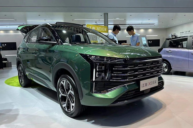 Замена Hyundai Santa Fe и Kia Sorento. Самый большой современный &laquo;Москвич&raquo; обновился в Китае и получил гибридную установку