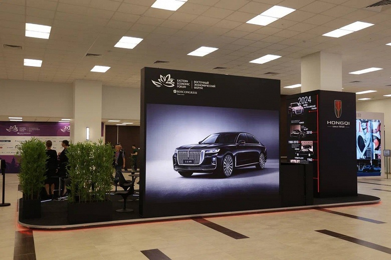 380-сильный V6 3,0 л и 250 км ч. В России представлен представительский седан Hongqi L1 - 2 380-сильный V6 3,0 л и 250 км/ч. В России представлен представительский седан Hongqi L1