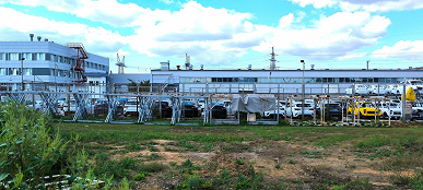 &laquo;Автомобиля в такой расцветке ещё в продаже не было&raquo;. На АвтоВАЗе заметили уникальную Lada Vesta SW Sportline и раллийную Lada Niva Sport