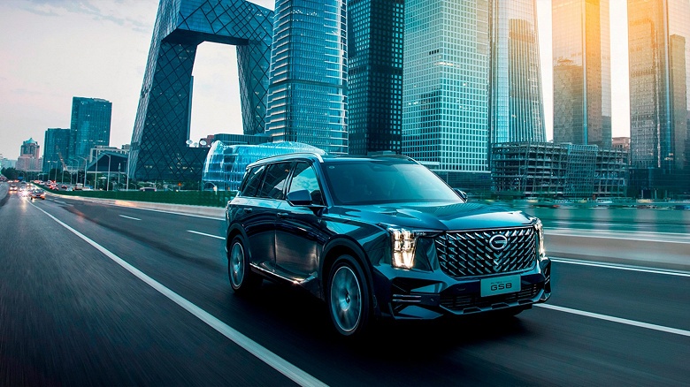 Популярный у россиян «китайский Cadillac» GAC GS8 резко подорожал, но базовая комплектация машины по-прежнему стоит 3,9 млн рублей - 1 Популярный у россиян «китайский Cadillac» GAC GS8 резко подорожал, но базовая комплектация машины по-прежнему стоит 3,9 млн рублей