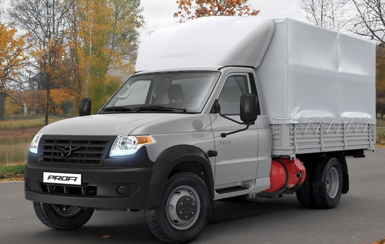 УАЗ модернизировал &laquo;Профи&raquo;: машины теперь оснащаются светодиодными дневными ходовыми огнями