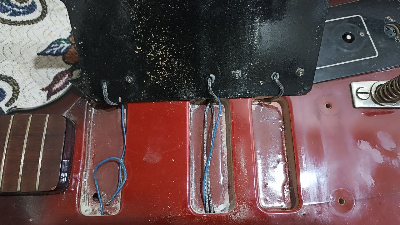 Советская электрогитара со встроенными эффектами: восстановление - 22 Советская электрогитара со встроенными эффектами: восстановление - 22