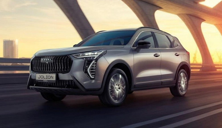 Топовый Haval Jolion с полным приводом &mdash; всего 2,417 млн рублей. Популярный кроссовер в Белоруссии оказался заметно дешевле, чем в России