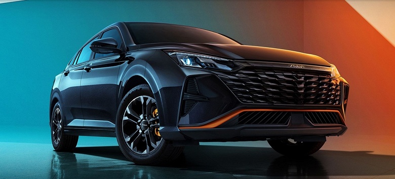 Lada, Geely и Dongfeng устроили ценовую войну в Белоруссии. Geely Emgrand &mdash; за 1,51 млн российских рублей, Dongfeng Shine &mdash; за 1,48 млн российских рублей