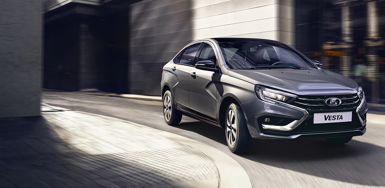 Lada, Geely и Dongfeng устроили ценовую войну в Белоруссии. Geely Emgrand &mdash; за 1,51 млн российских рублей, Dongfeng Shine &mdash; за 1,48 млн российских рублей