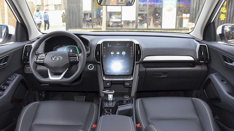 Hyundai ix35 подешевел в России на 600 тыс. рублей — теперь кроссовер стоит от 2,7 млн рублей - 3 Hyundai ix35 подешевел в России на 600 тыс. рублей — теперь кроссовер стоит от 2,7 млн рублей