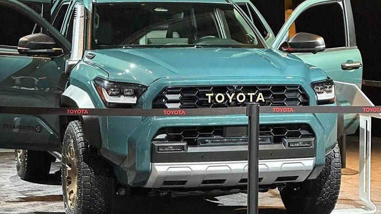 Представлена совершенно новая Toyota 4Runner. В топовой версии внедорожника мотор от нового Land Cruiser Prado 250 - 3 Представлена совершенно новая Toyota 4Runner. В топовой версии внедорожника мотор от нового Land Cruiser Prado 250