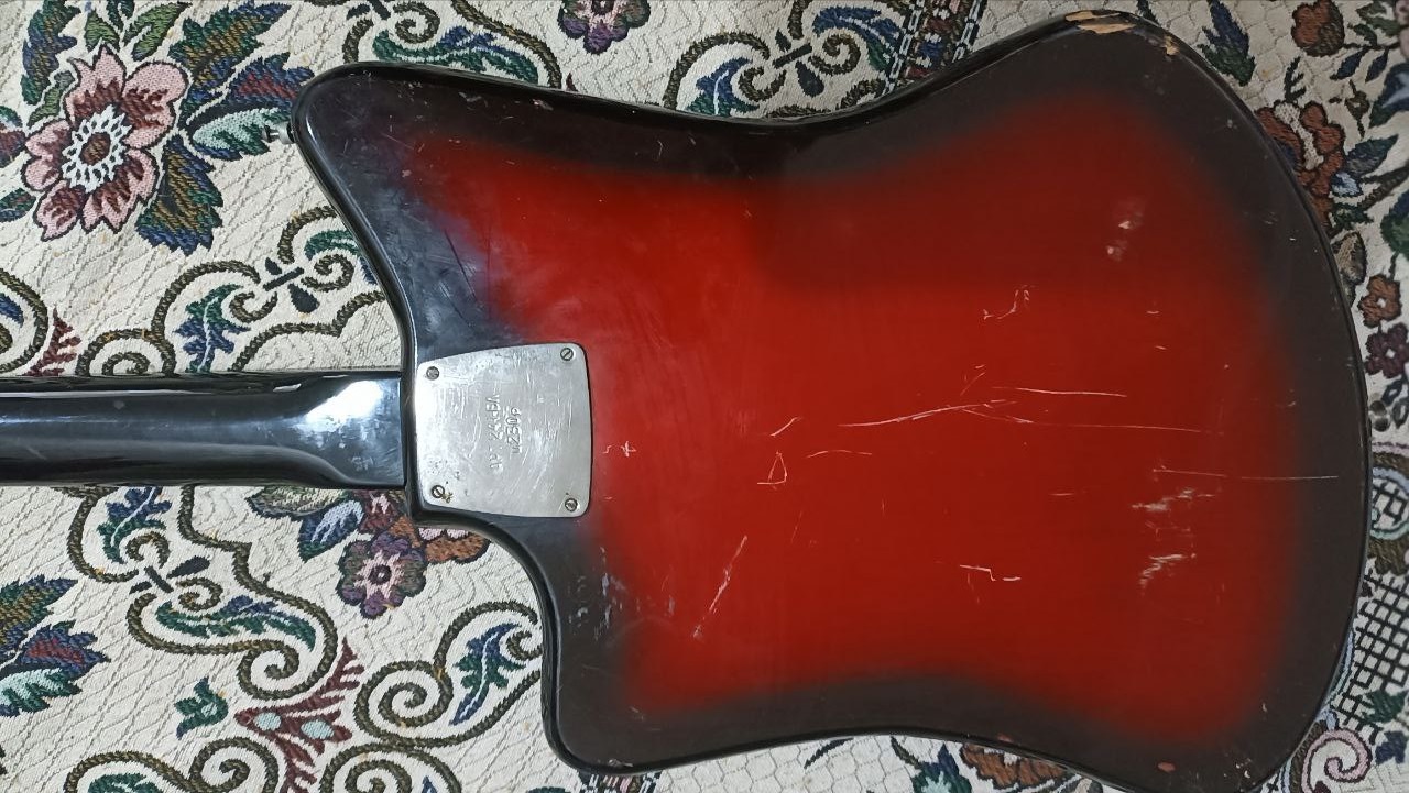 Советская электрогитара «Форманта» в 2024 году - 5 Советская электрогитара «Форманта» в 2024 году - 5