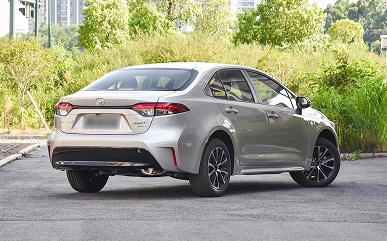 Седан Toyota с автоматической коробкой передач &mdash; и всего 2,25 млн рублей. В России начали продавать новый Toyota Levin