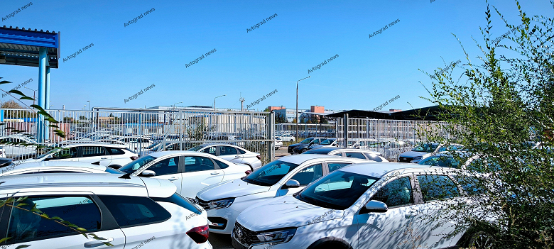 Lada Vesta с ESC и новой прошивкой BCM заполнили территорию АвтоВАЗа. Близится начало отгрузки - 1 Lada Vesta с ESC и новой прошивкой BCM заполнили территорию АвтоВАЗа. Близится начало отгрузки