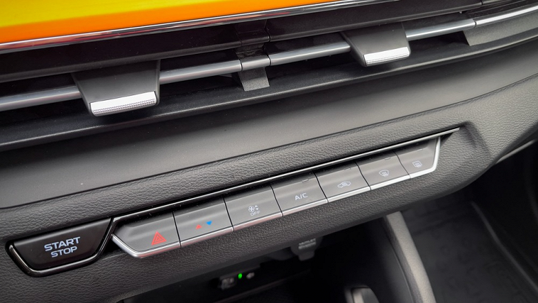 Названы самые дешевые китайские автомобили в России, которые оснащены кондиционером. Рейтинг от &laquo;Китайских автомобилей&raquo;