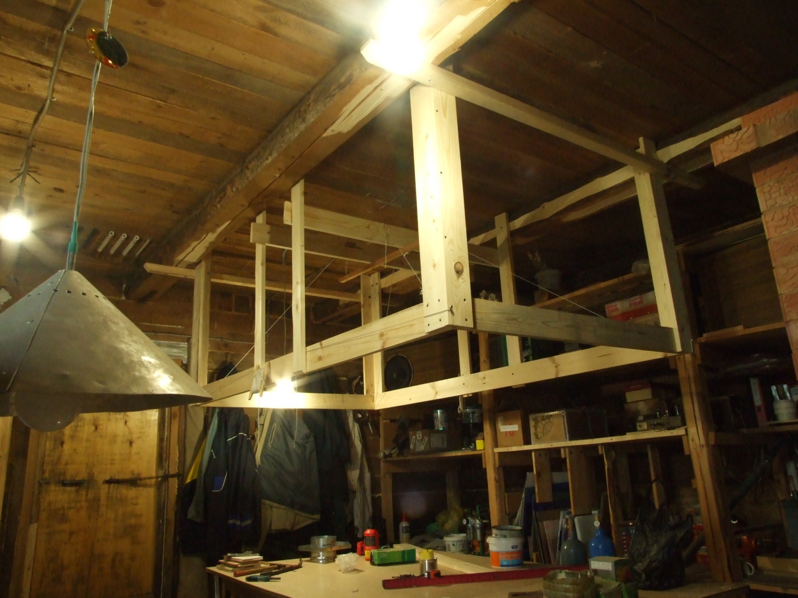 Домашняя мастерская. Большое рабочее место с вытяжным зонтом - 11 Домашняя мастерская. Большое рабочее место с вытяжным зонтом - 11