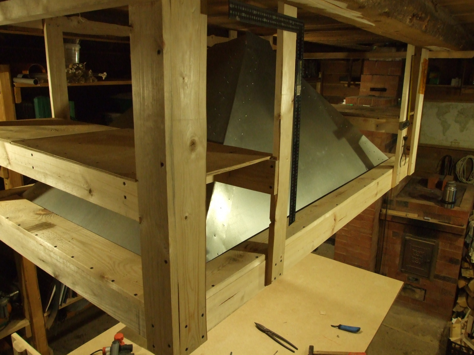 Домашняя мастерская. Большое рабочее место с вытяжным зонтом - 19 Домашняя мастерская. Большое рабочее место с вытяжным зонтом - 19