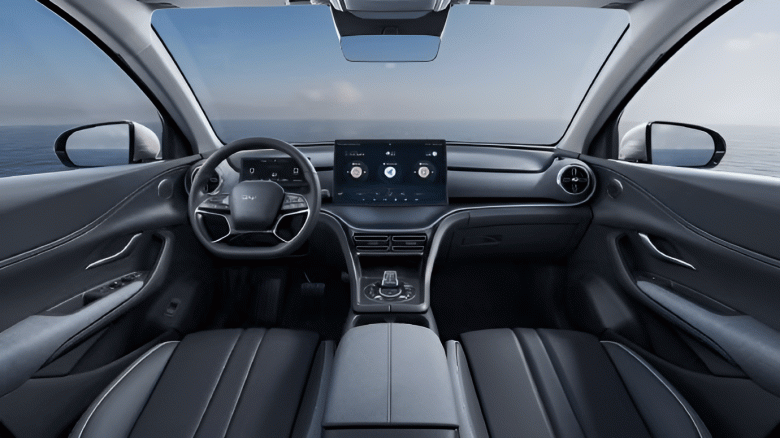 Запас хода 1400 км, расход топлива 3,8 л 100 км и цена менее $16 000. Представлен BYD Sealion 05 DM-i - 3 Запас хода 1400 км, расход топлива 3,8 л/100 км и цена менее $16 000. Представлен BYD Sealion 05 DM-i